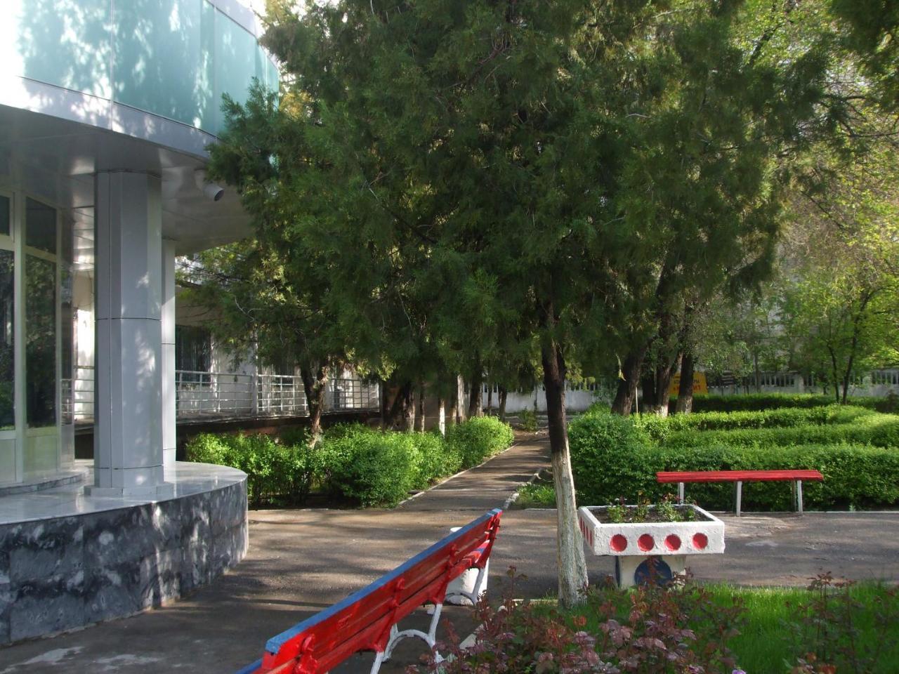 Tourist Hotel Szymkent Zewnętrze zdjęcie