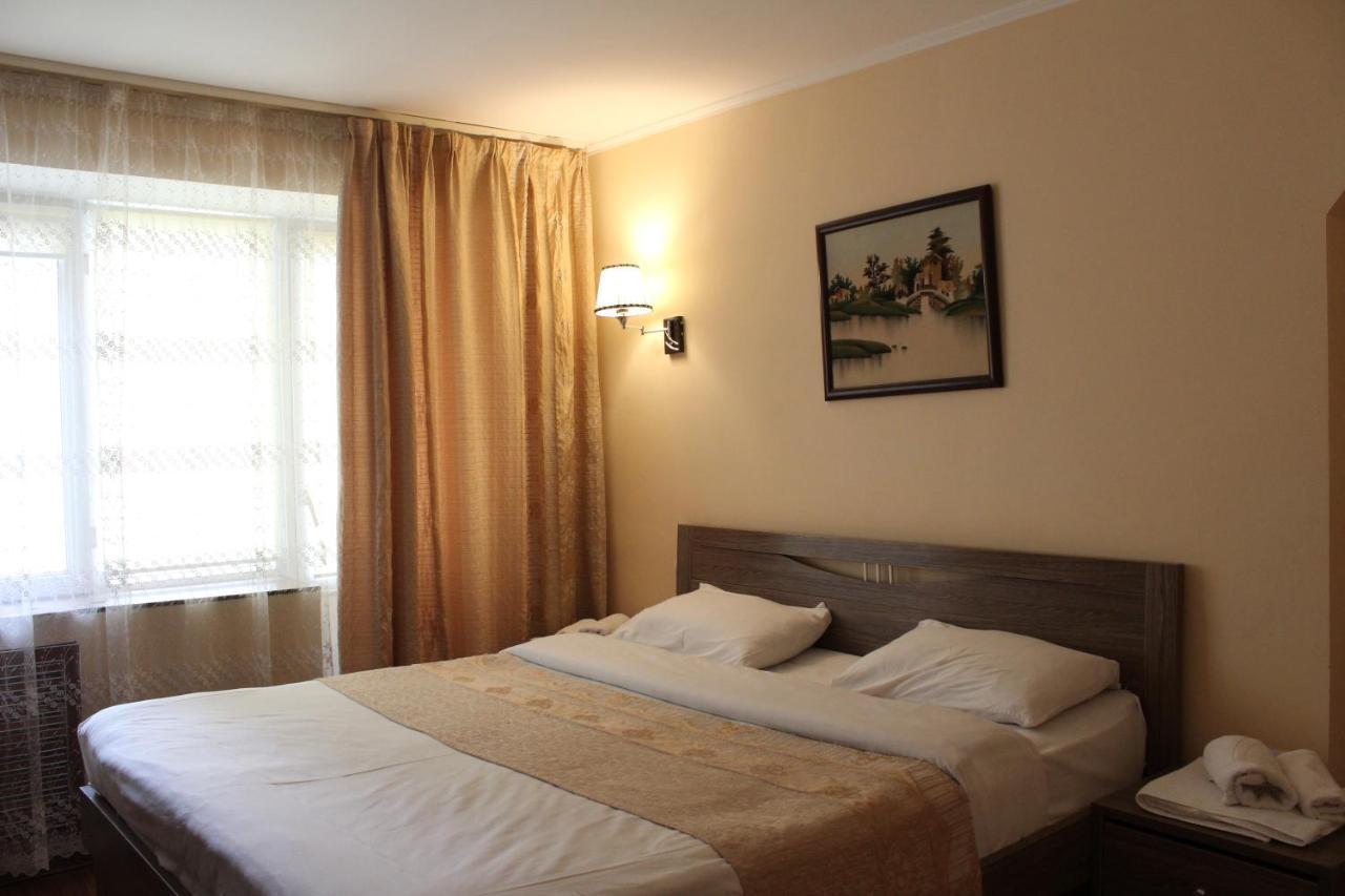Tourist Hotel Szymkent Zewnętrze zdjęcie