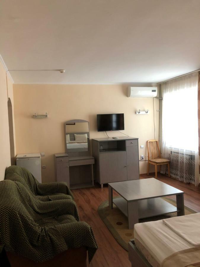Tourist Hotel Szymkent Zewnętrze zdjęcie