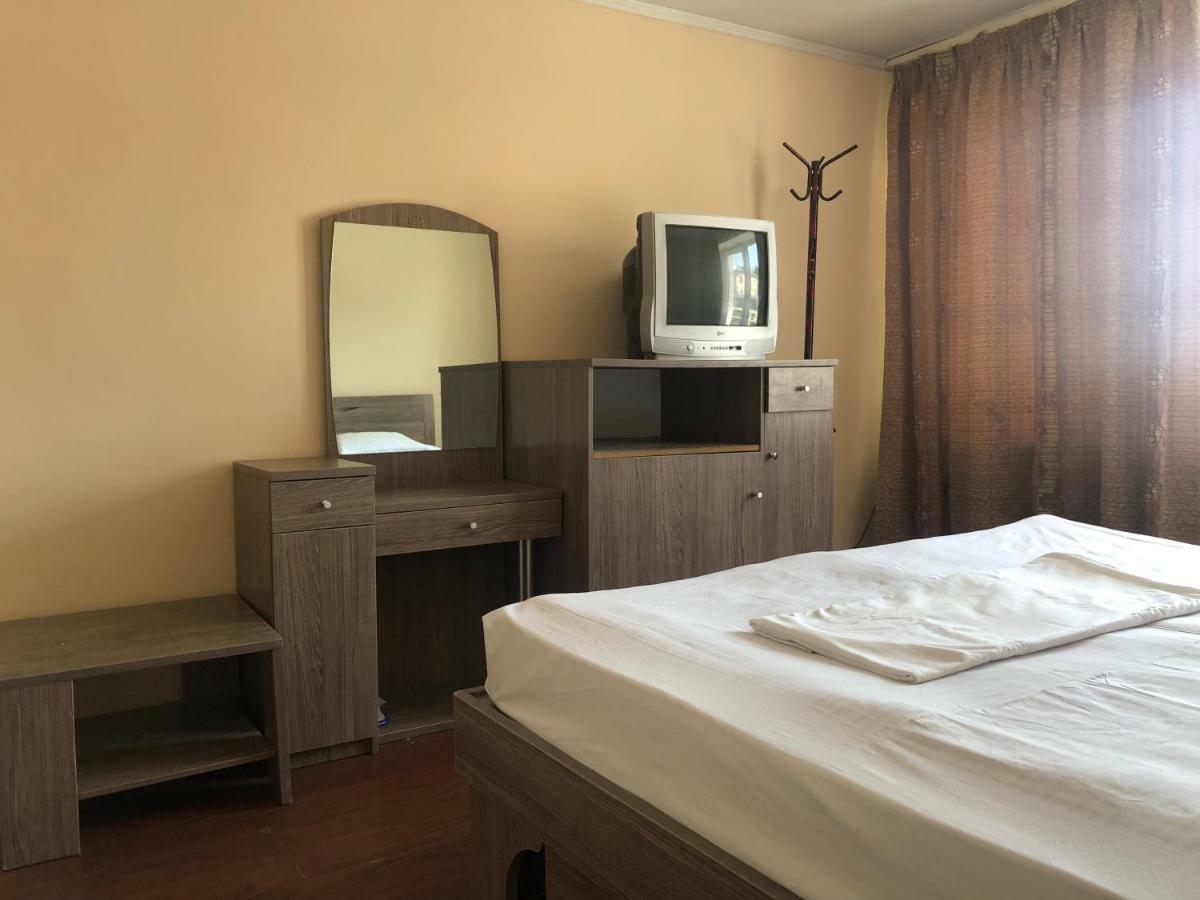 Tourist Hotel Szymkent Zewnętrze zdjęcie